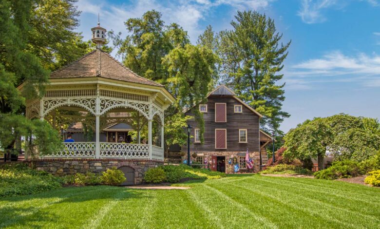 Summer Fun, Food, and Shopping at Peddler’s Village